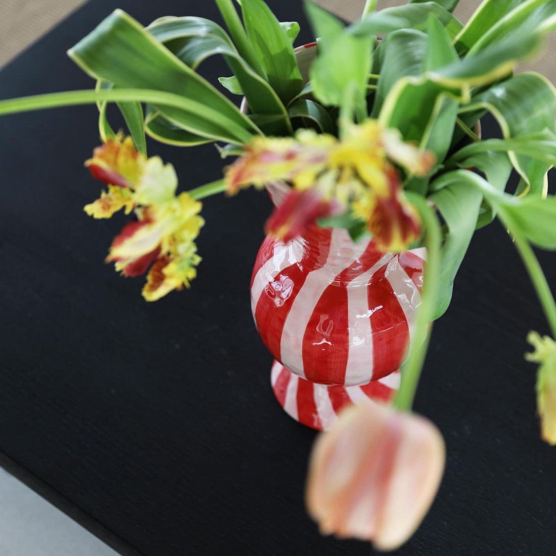 Klevering Vase rhombic red